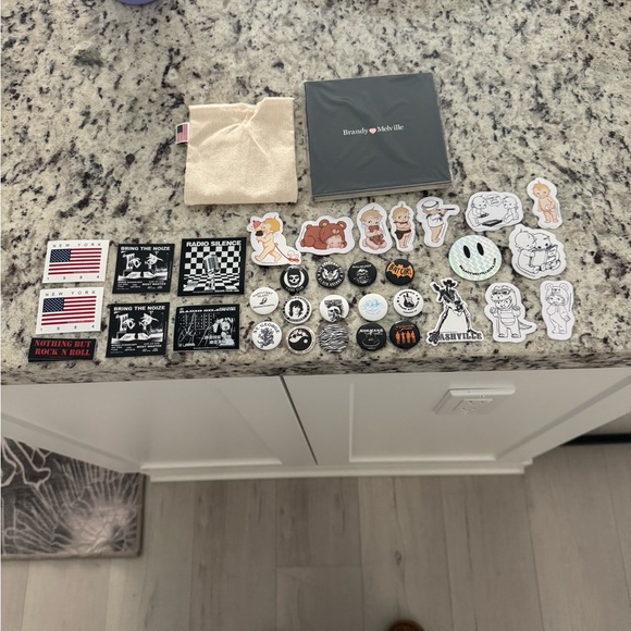Brandy Melville pins, stickers and St. George Tote Bag - Picture 4 of 6